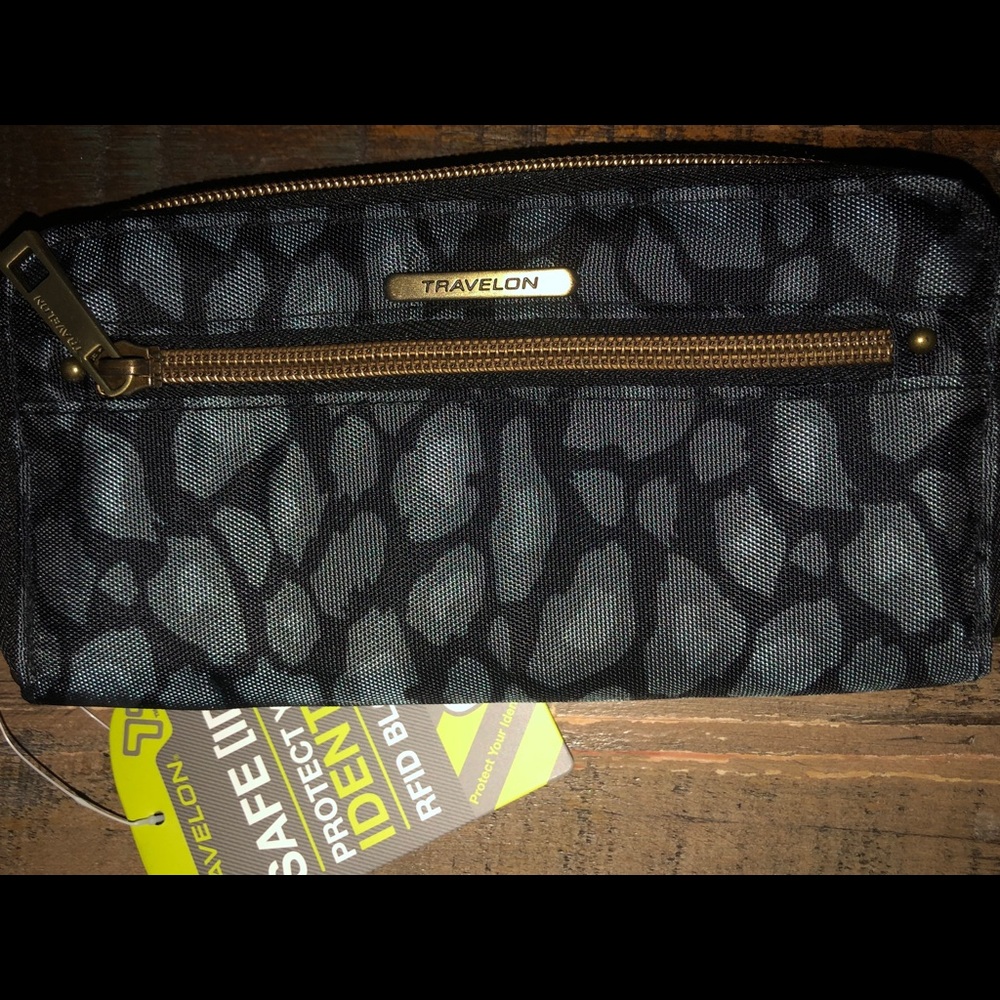 Travelon RDID Cheetah Wristlet Wallet - NWT